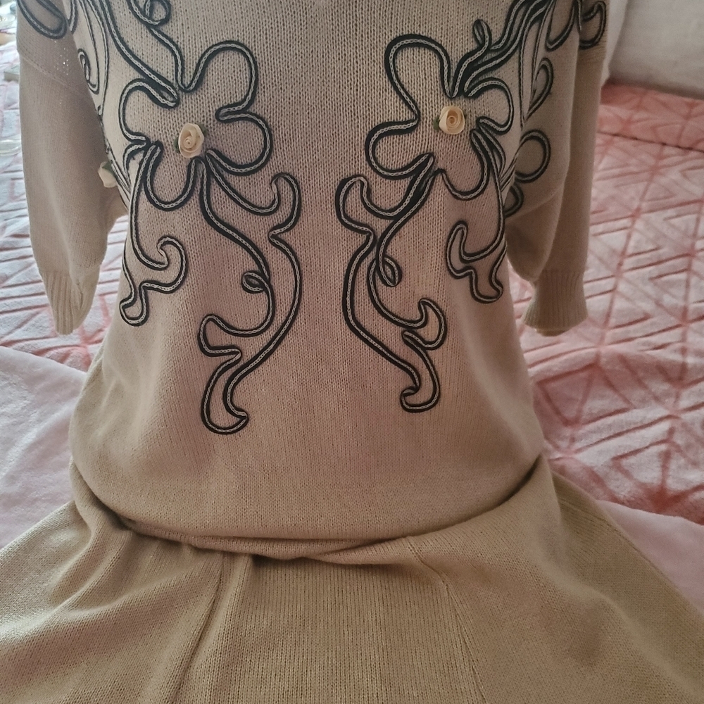 Sweater Skirt set - Picture 11 of 13
